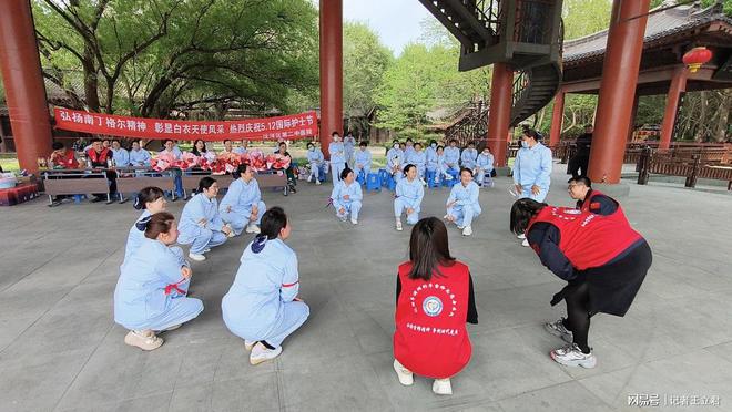 致敬白衣天使凝聚社会温情k8凯发入口沈阳爱心企业(图3)